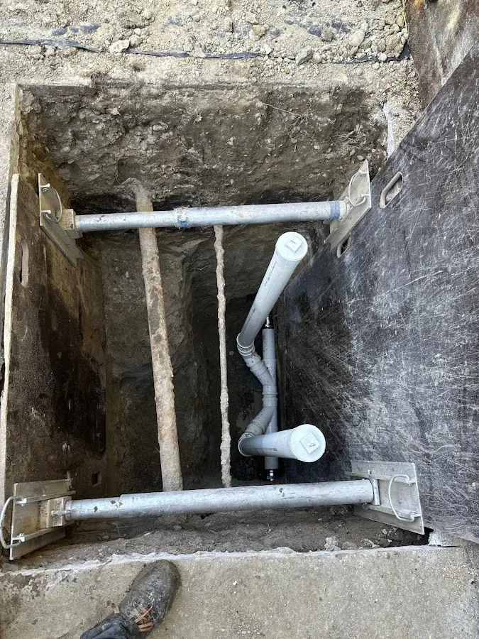 Experienced plumber completing Gas Line Repair work in Oakland